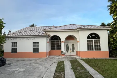 25 Ludlam Dr 1