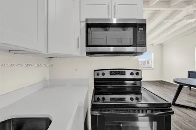 1843 Lauderdale Manor Dr 1