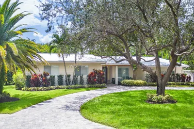 7200 SW 130th St 1
