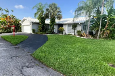 4804 Mango Drive 1