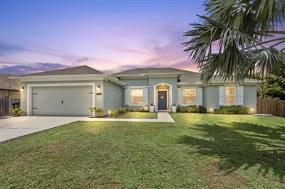 2141 SW Leafy Road 1