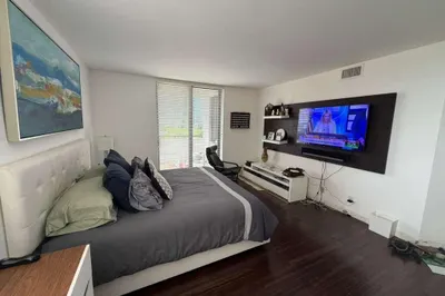 1581 Brickell Avenue #406 1
