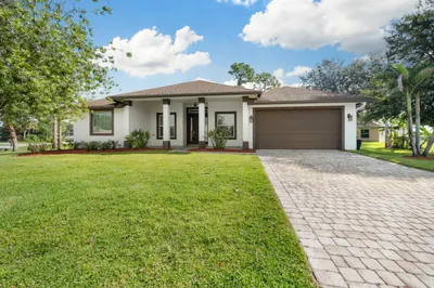 1949 SW Lawn Lane 1