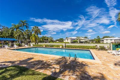 8566 Casa Del Lago #H 1