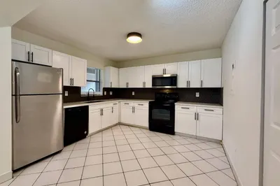 9633 Riverside Drive #E2 1