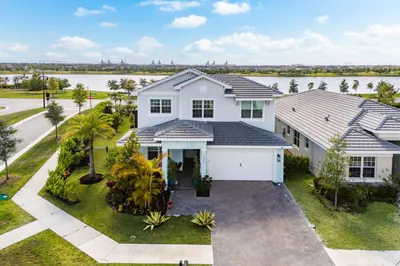 19474 Broad Shore Walk 1