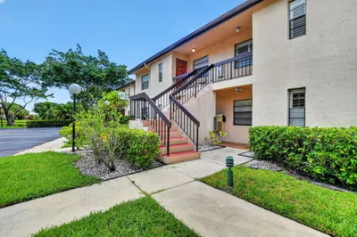 9287 VISTA DEL LAGO #13 D 1