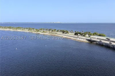175 SE 25 ROAD #902 1