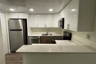 19455 NE 10 Avenue #5-523 1