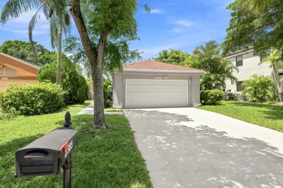 2385 NW 34th Terrace 1