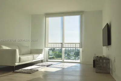 8888 Collins Ave #512 1