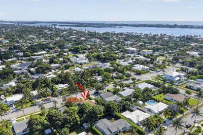 338 Hunter Street 1