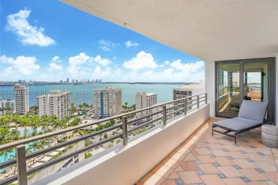 151 SE 15th Rd #2202 1