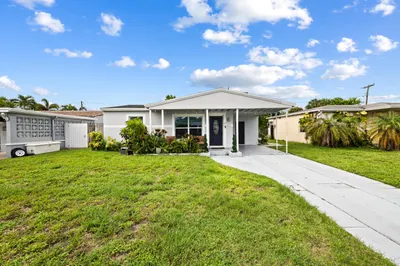 400 NW 52nd Court 1