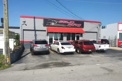 707 N Dixie Hwy 1
