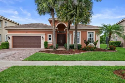 2112 Bellcrest Court 1