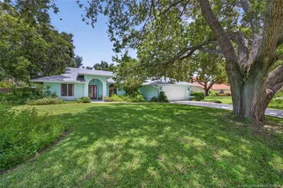 204 NE Elm Terrace 1