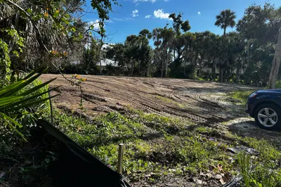 525 Acacia Road 1