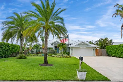 4689 SE Glen Ridge Trail 1