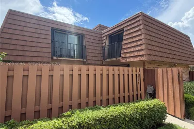 2564 Lakeview Ct 1