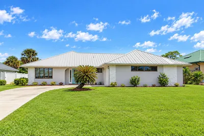1309 SE Coral Reef Street 1