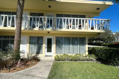 2755 NE 28th Avenue #C3 1