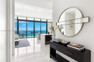 1451 Brickell Ave #5201 1