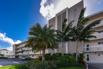 300 E Royal Palm Road #34c 1