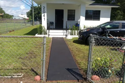 2041 NW 100th St 1