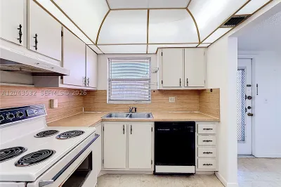 6750 Royal Palm Blvd #209E 1