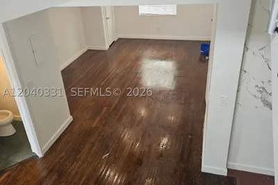 1614 Jefferson Ave #5 1
