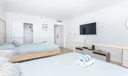 5445 Collins Ave #511 Photo