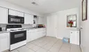 607 Palm Avenue Photo