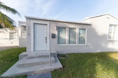 1719 SW 15th St 1