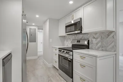 132 Old Meadow Way 1