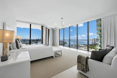 1000 Biscayne Blvd #3701 1