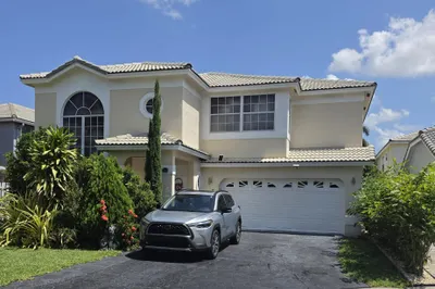 5351 NW 41st Way 1