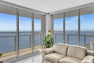 1155 Brickell Bay Dr #3211 1