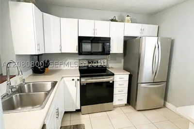 2860 Somerset Dr #400K 1