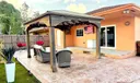 690 E 6th Pl Photo