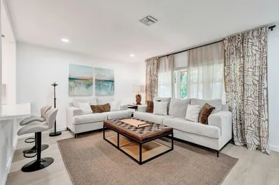 207 Salisbury I 1