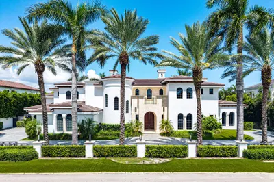251 W Coconut Palm Road 1