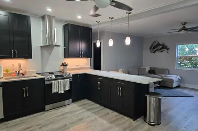 1110 SW 28th Street 1