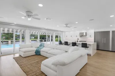 1102 Island Drive 1