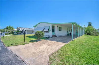 4676 SE Basswood Terrace 1