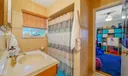 600 93rd St Photo