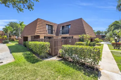 825 Center Street #49a 1
