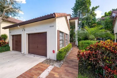 3022 Lucerne Park Drive 1