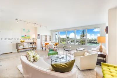 4925 Collins Ave #4G 1