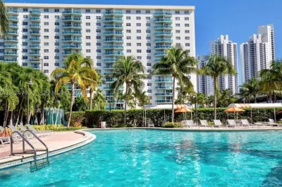 19380 Collins Ave #1001 1